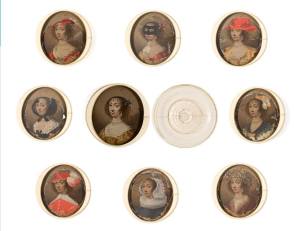 Caja y láminas de Enriqueta María de Francia