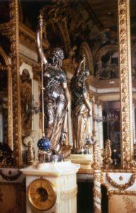 Reloj misterioso Salón de baile