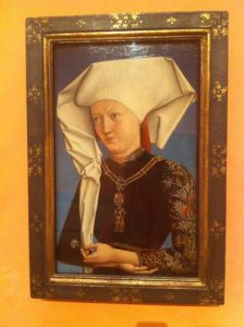 Dama de la Orden del Cisne con el olfato