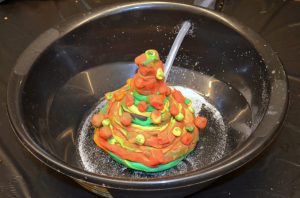 Volcán de plastilina