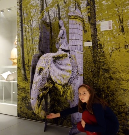 Alimentando al elefante de Bomarzo
