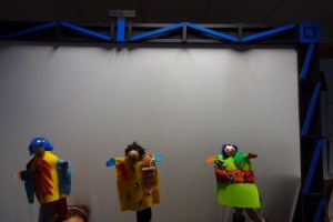 Los títeres de algunos niños