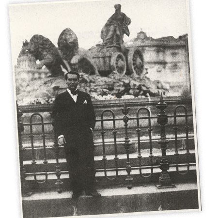 Federico García Lorca en la Plaza de Cibeles